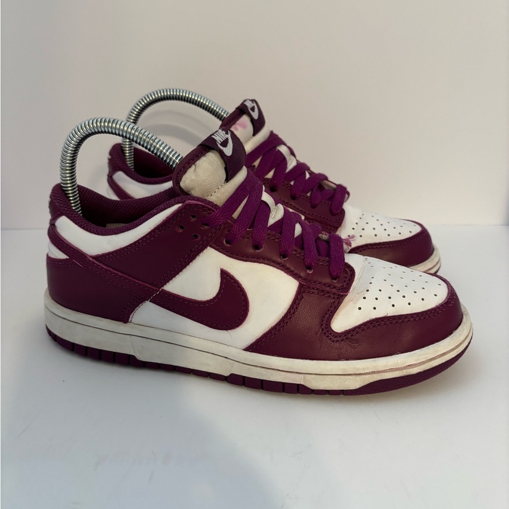 Nike dunk low size 5.5